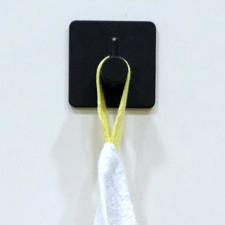 Крючок "Блэк". 4,5х4,5х2,5 см.